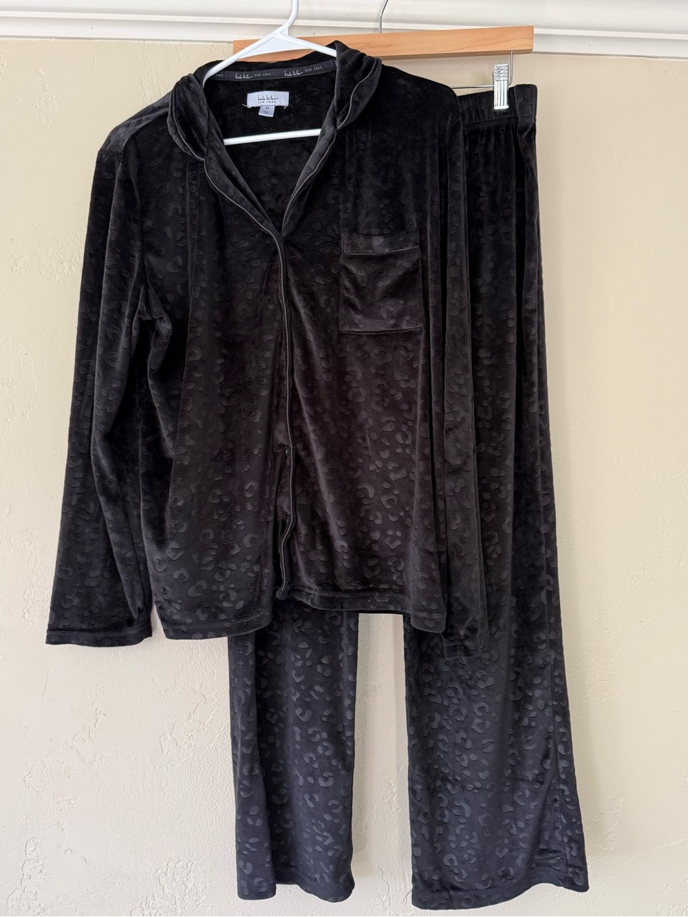 Womenβs Black Velvet Leopard Pajama Set